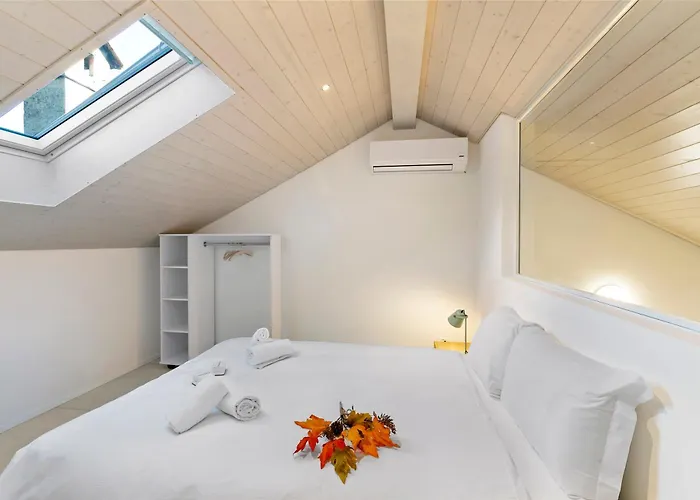 Daire Corte Di - Happy