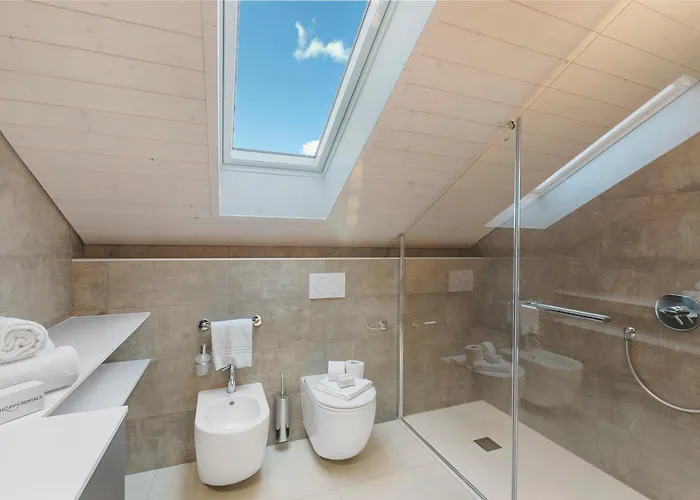 Daire Corte Di - Happy *