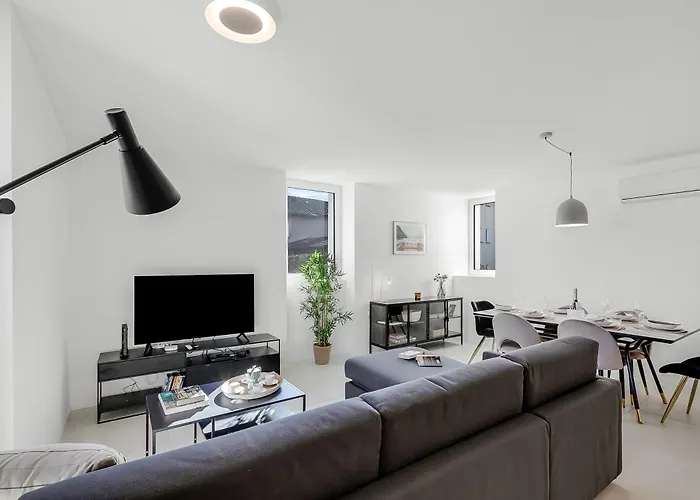 Daire Corte Di - Happy